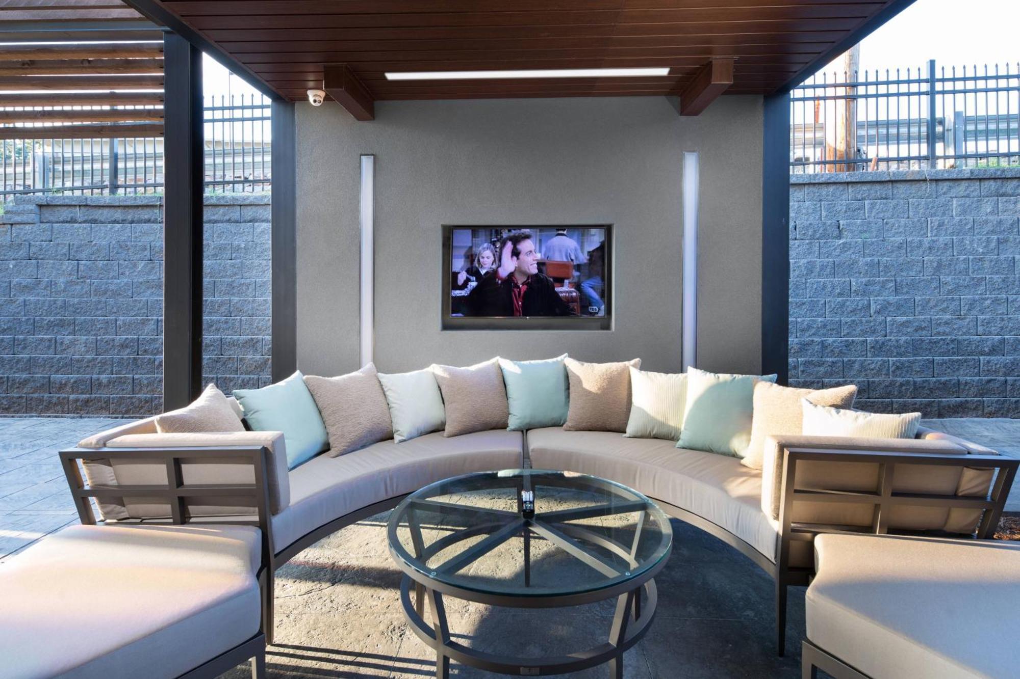 Courtyard By Marriott ראסלוויל מראה חיצוני תמונה