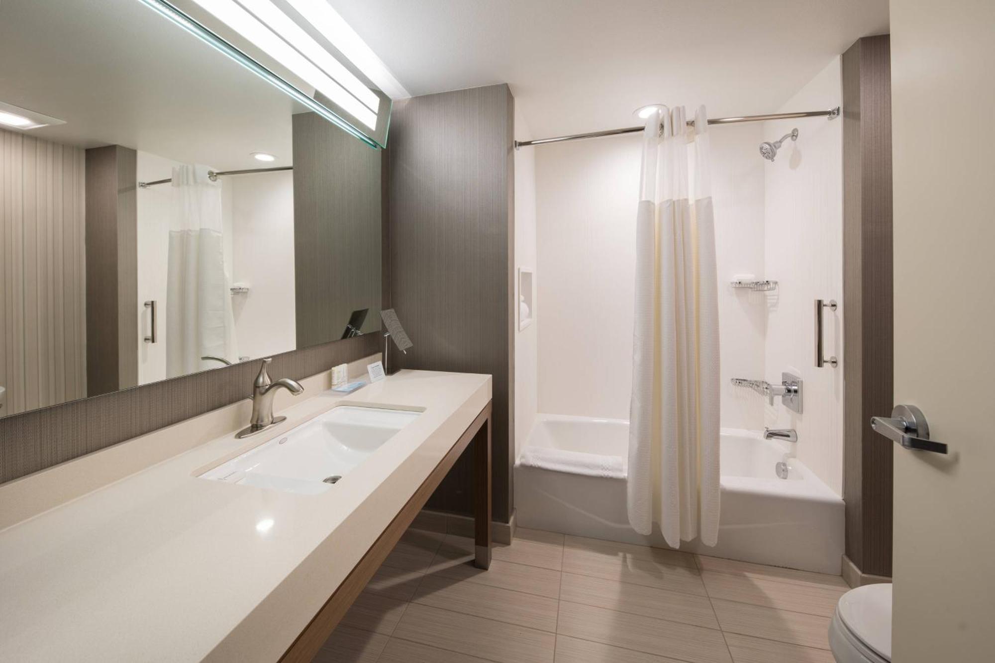 Courtyard By Marriott ראסלוויל מראה חיצוני תמונה